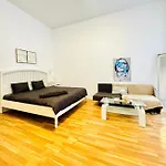 Comfortable Studio Apt, 15Minutes To Rathausplatz