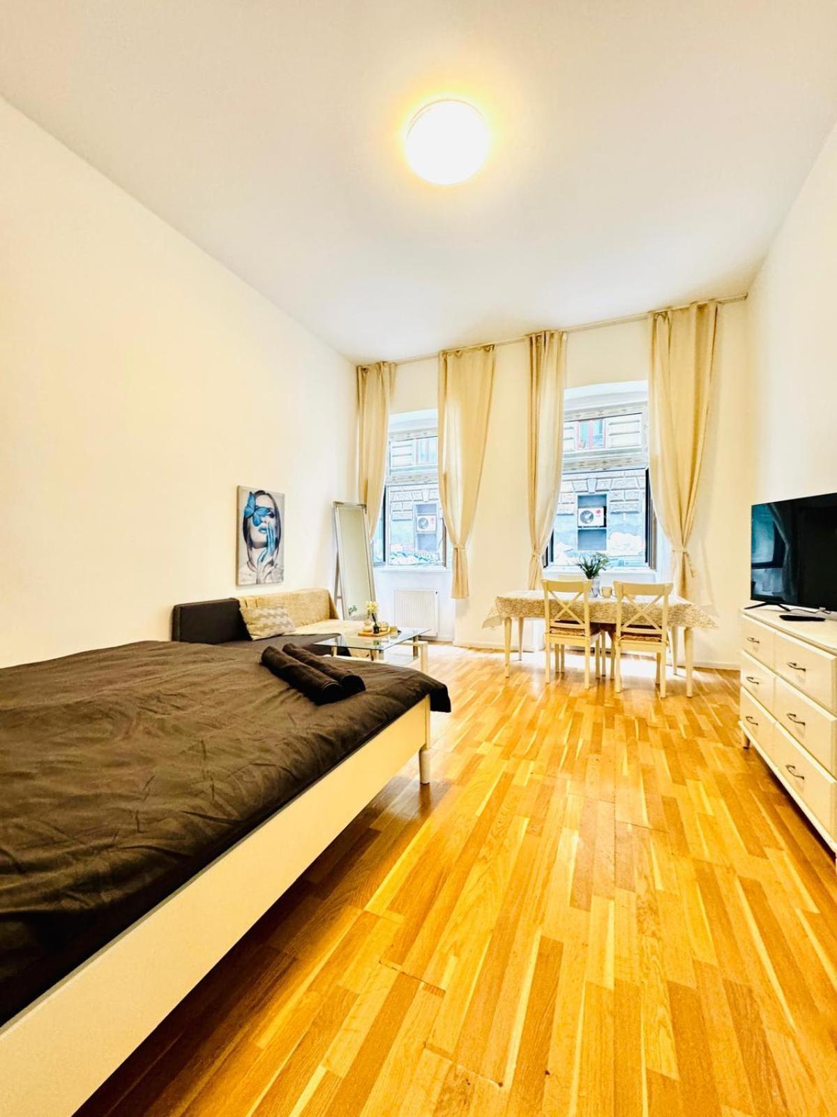 Comfortable Apt, 15minutes To Rathausplatz * Wien
