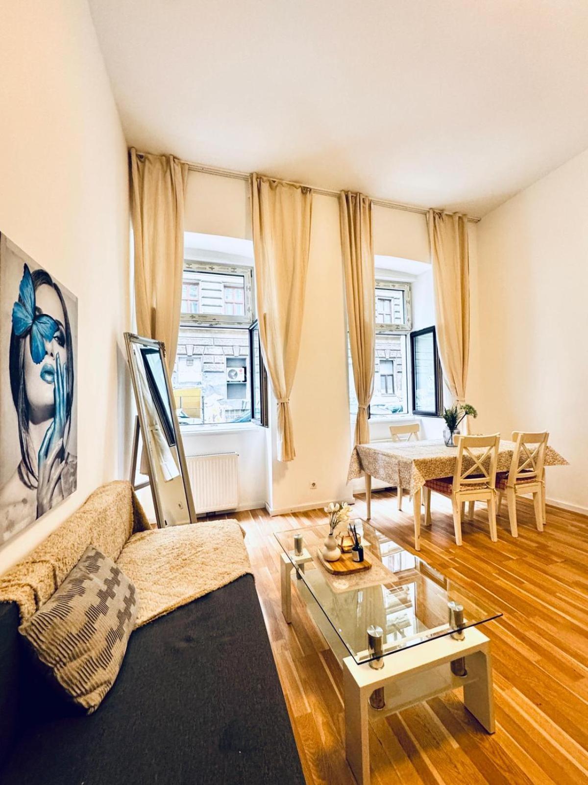 Comfortable Apt, 15minutes To Rathausplatz